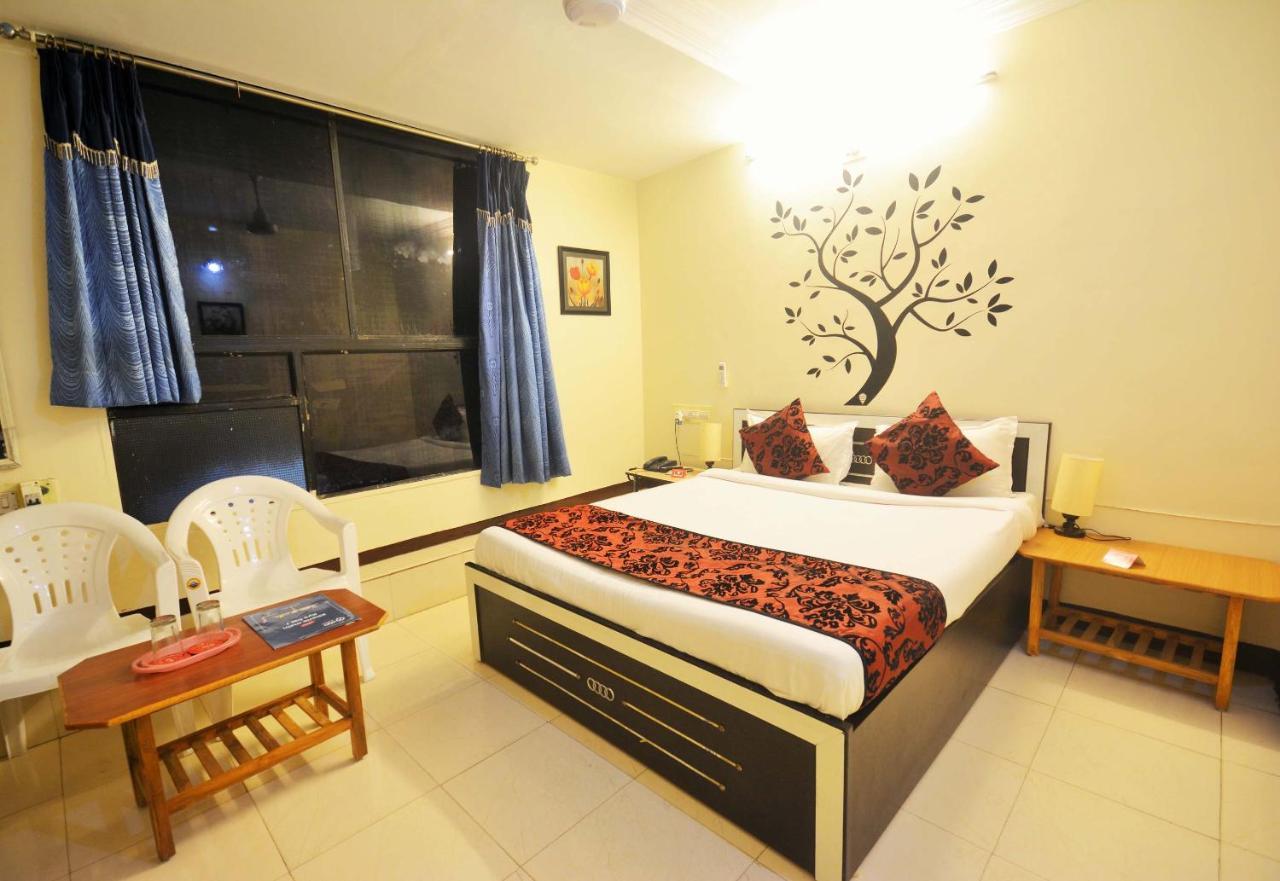Oyo Hotel Blue Diamond Αχμπανταμπάντ Εξωτερικό φωτογραφία