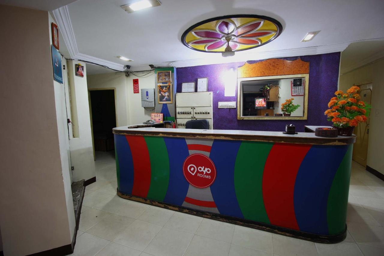 Oyo Hotel Blue Diamond Αχμπανταμπάντ Εξωτερικό φωτογραφία